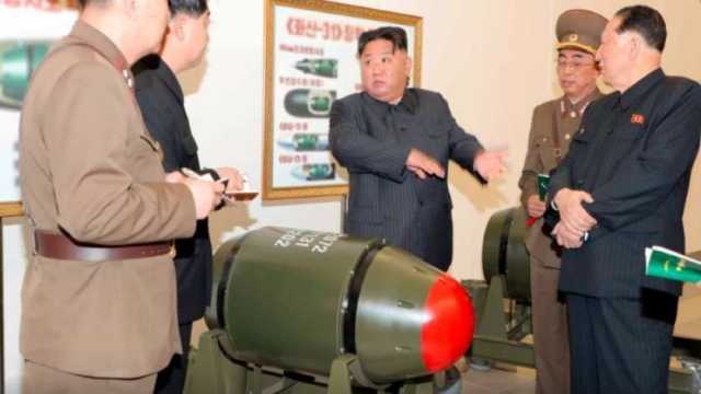 زعيم كوريا الشمالية: تحديث الأسلحة الصغيرة مهم من أجل الاستعداد للحرب