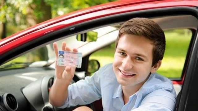 الأوراق المطلوبة لاستخراج رخصة قيادة.. هل يمكن تجديدها إلكترونيا؟