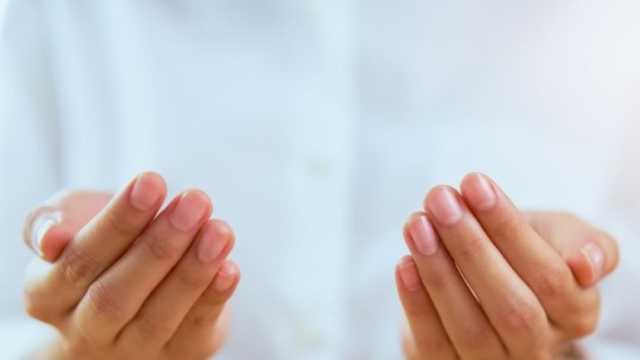 4 صيغ للصلاة على النبي بطريقة «النور الذاتي»: تفك كربك