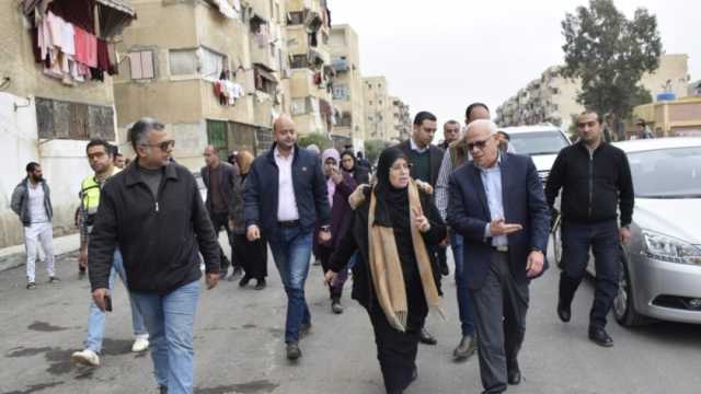 محافظ بورسعيد يتفقد أعمال تطوير شارع عبدالحليم محمود