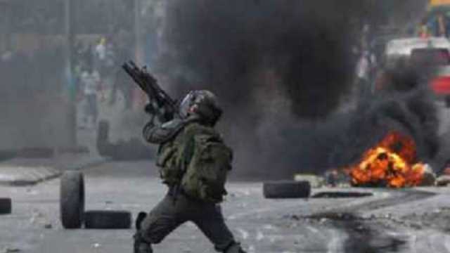 إصابة فلسطيني برصاص جنود الاحتلال الإسرائيلي في مخيم العروب شمالي الخليل