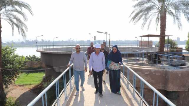 وزير الإسكان يبحث آليات تقليل فاقد المياه في مدينة العاشر من رمضان