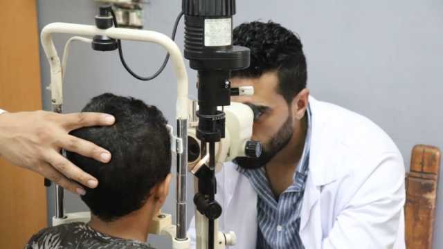 عضو بـ«التحالف الوطني» ينظم قافلة طبية داخل دار أيتام في القاهرة
