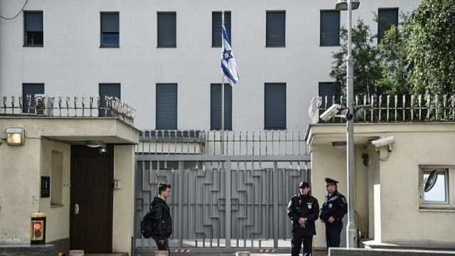 شخص يضرم النار بنفسه أمام سفارة إسرائيل في أمريكا