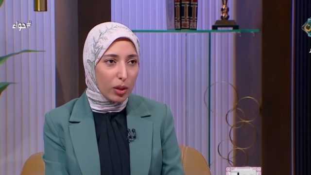 أمينة الفتوى توضح ما يجوز للمرأة كشفه من جسمها أمام محارمها (فيديو)