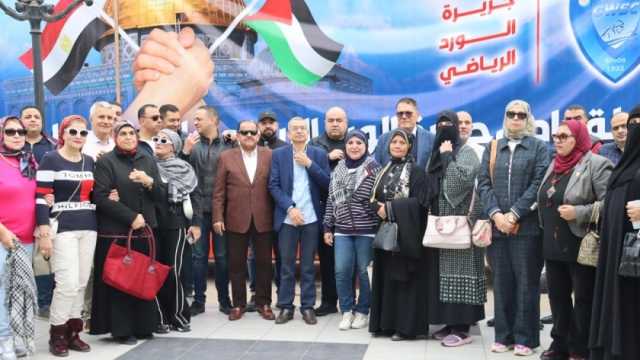 نادي جزيرة الورد بالمنصورة يجهز قافلة إنسانية لدعم فلسطين.. 50 طن مساعدات غذائية