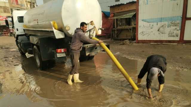 محافظ كفر الشيخ يوجه بسرعة رفع مياه الأمطار من الشوارع