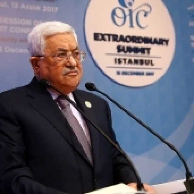 قيادي في فتح: الرئيس الفلسطيني بصحة جيدة.. ويشارك بمؤتمر البحر الميت غدا