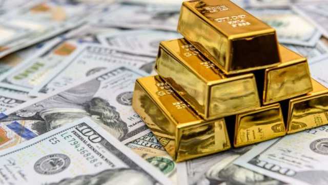 ارتفاعات كبيرة في الدولار والذهب عالميا بعد بيانات أمريكية