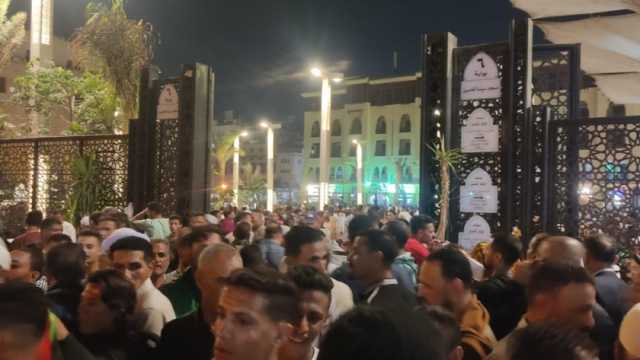 في حب آل البيت.. الآلاف يتجمعون لإحياء الليلة الختامية من مولد الحسين