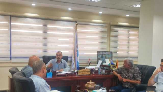 رئيس مدينة بدر يتابع إجراءات تجهيز المركز الطبي بالحي السابع