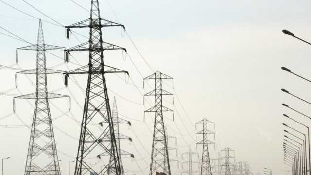 «الكهرباء»: مصر تتحول إلى مركز إقليمي للطاقة بمشروعات الربط مع دول الجوار