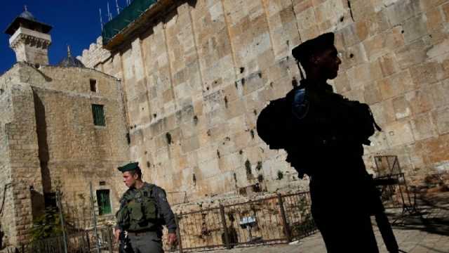 «وفا»: قوات الاحتلال الإسرائيلي تغلق الحرم الإبراهيمي حتى إشعار آخر