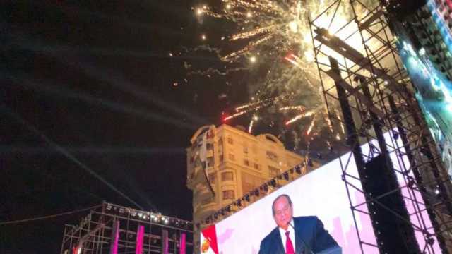 الألعاب النارية تضيء سماء المنصورة بعد إعلان الرئيس السيسي ترشحه لفترة جديدة