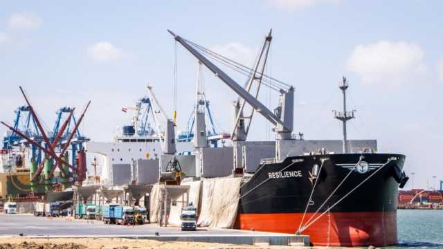 ميناء دمياط يستقبل سفينة روسية على متنها 28 ألف طن قمح لصالح القطاع الخاص