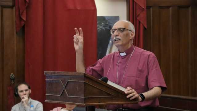 رئيس أساقفة الكنيسة الأسقفية بالإسكندرية: نصلي رحمة وسلاما لأشقائنا في ليبيا