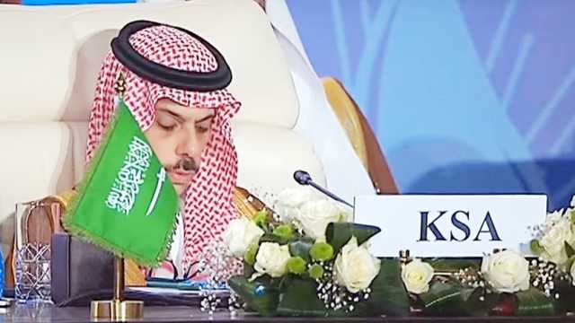 وزير الخارجية السعودي: يجب الضغط على إسرائيل لوقف العمليات العسكرية بغزة