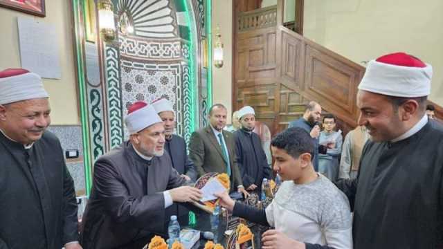 مبلغ مالي ودرع.. تكريم 600 من حفظة القرآن الكريم في مدينة تلا بالمنوفية