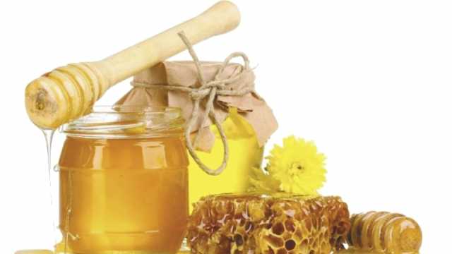 8 طرق لمعرفة العسل النقي من المغشوش.. بينها اختبار الخل والمياه