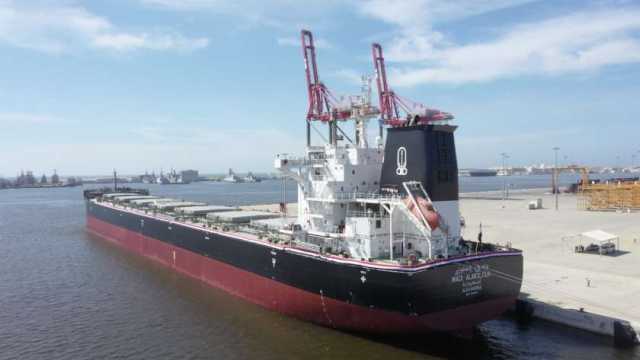 تفاصيل حركة الصادرات والواردات بميناء دمياط 