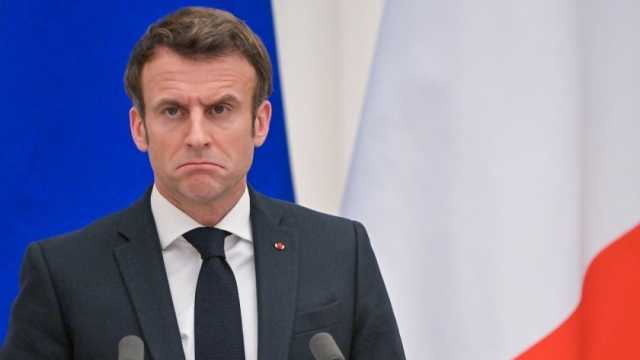 روسيا تنتقد الرئيس الفرنسي: حديثه عن التدخل العسكري في أوكرانيا «لعب بالنار»
