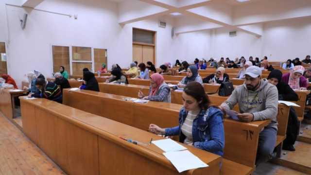 «الإدارية العليا» تبرئ موظفا بجامعة الزقازيق من سرقة طالبة في لجنة مراقبة