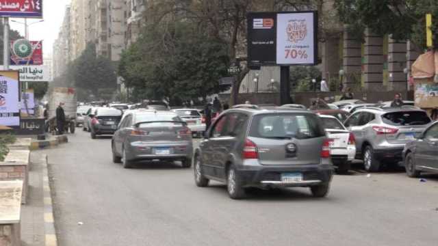 تفاصيل الحالة المرورية على الطرق والمحاور الرئيسية بالقاهرة الكبرى اليوم