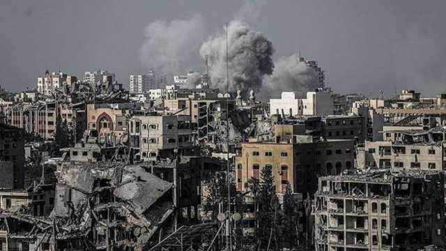 «القاهرة الإخبارية»: قصف مدفعي عنيف يستهدف مخيم النصيرات وسط قطاع غزة