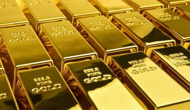 تراجُع الدولار وعوائد السندات ينعش أسعار الذهب
