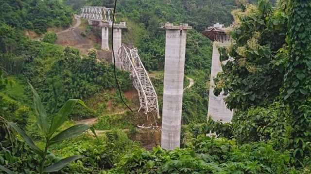 في حصيلة أولية.. انهيار جسر قيد الإنشاء شمال شرق الهند يودي بحياة 17 شخصًا
