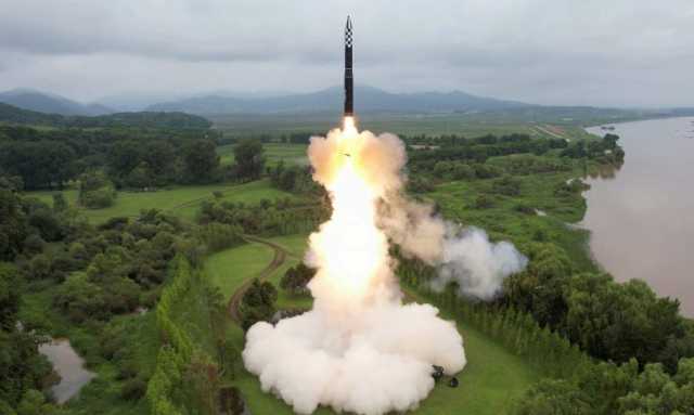 كوريا الشمالية تطلق صاروخَين باليستيَين قصيرَي المدى