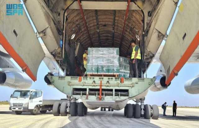 وصول الطائرة السعودية الثانية لمطار بنينا الدولي لإغاثة ضحايا الفيضانات في ليبيا