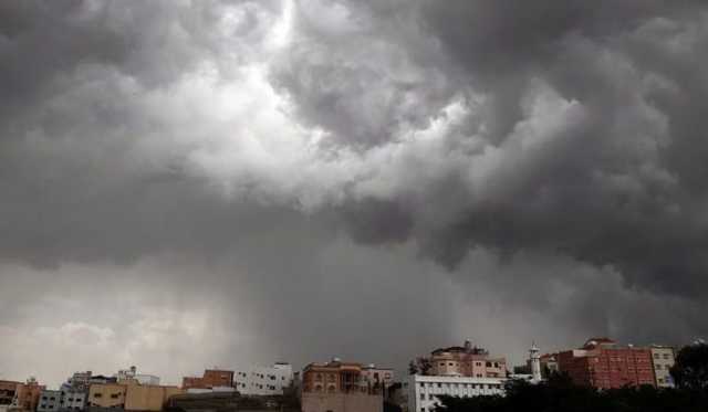 طقس الجمعة: سحب ممطرة ورياح نشطة على عدد من مناطق المملكة
