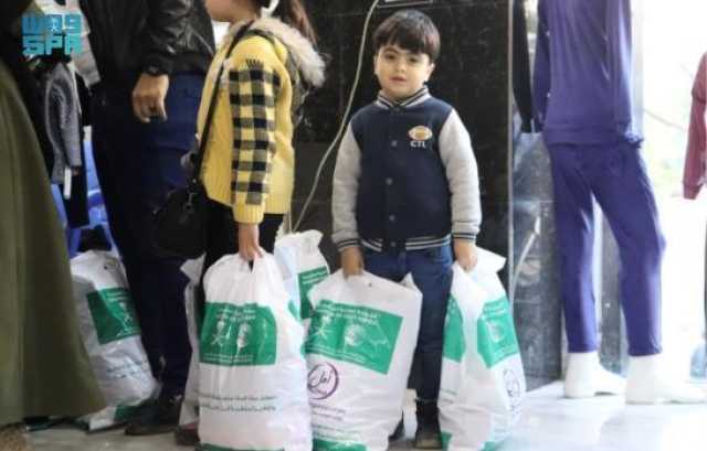 “إغاثي الملك سلمان” يوزع 33.830 قسيمة لكسوة الشتاء على متضرري الزلزال بسوريا