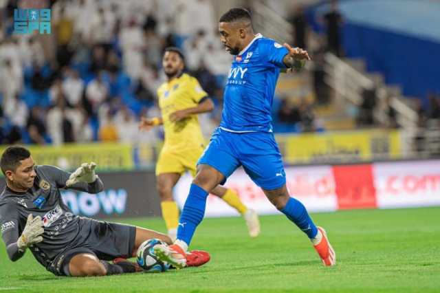 على بعد خطوة من التتويج ببطولة الدوري.. الهلال يهزم التعاون بثلاثية نظيفة