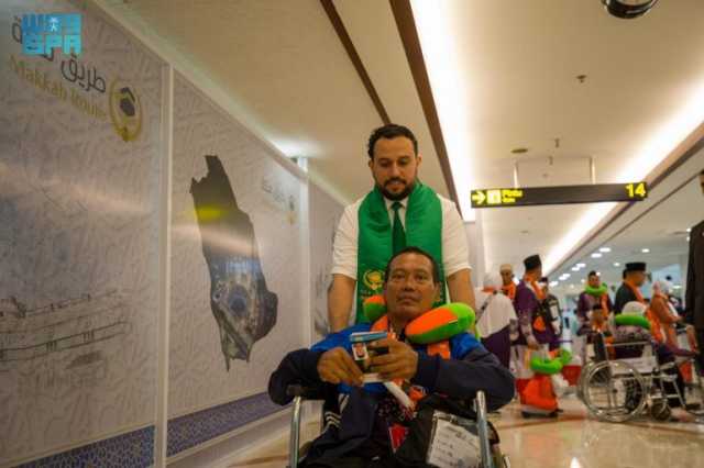 مغادرة أولى رحلات المستفيدين من مبادرة “طريق مكة” من جمهورية إندونيسيا متجهة إلى المملكة