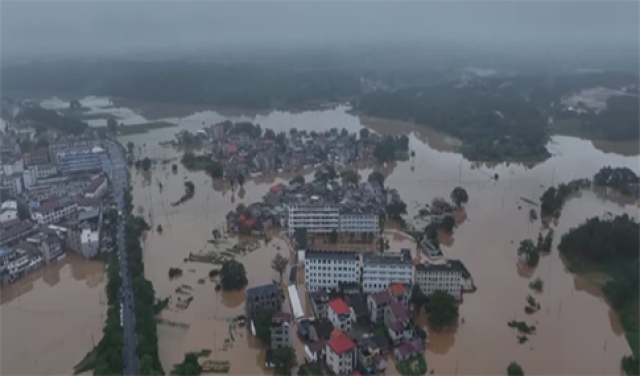 أمطار غزيرة وانهيارات أرضية تودي بحياة 38 شخصًا على الأقل في الصين
