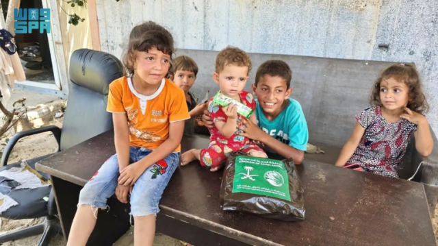 بالتعاون مع الأردن.. المملكة تواصل إسقاط مساعدات غذائية نوعية جوًا على قطاع غزة
