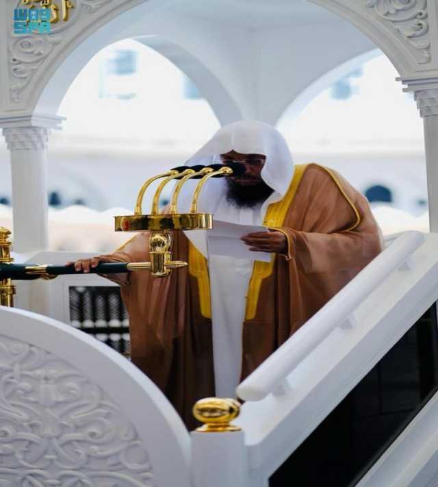 خطبتا الجمعة بالحرمين: “رمضان” شهر عبادة وتوبة واستغفار وطاعة وإنابة وانكسار