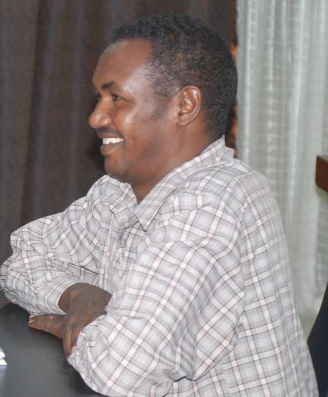 نقابة الصحفيين السودانيين تدين استمرار اعتقال الصحفي «صديق دلاي»
