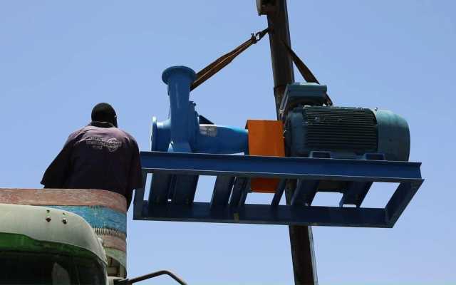 مجلس السيادة يعلن وصول معدات تأهيل محطة مياه بيت المال.