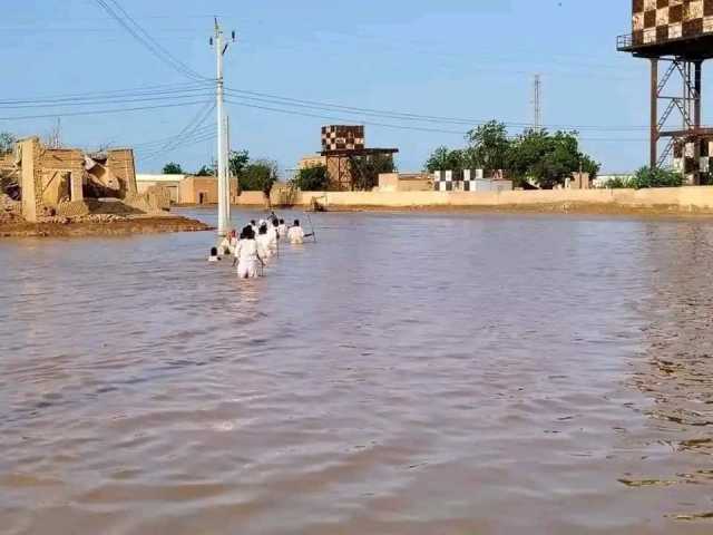 السودان: «9» أشخاص ضحايا الفيضانات بطوكر ومناشدة بتدخل الطيران لإجلاء العالقين