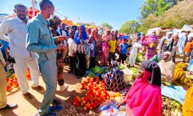 أزمة «الكاش» بمدينة سودانية تعيد المواطنين إلى «التجارة البكماء»