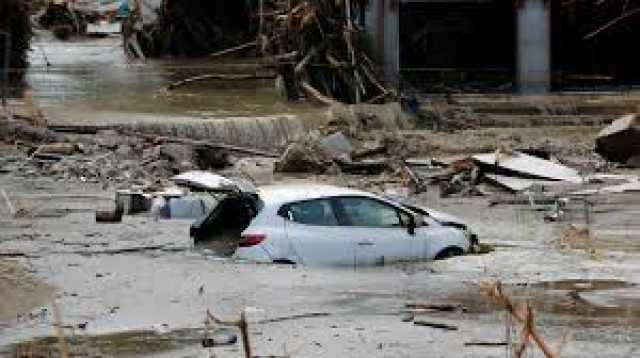 وفاة شخص جراء فيضانات عارمة بأنطاليا التركية