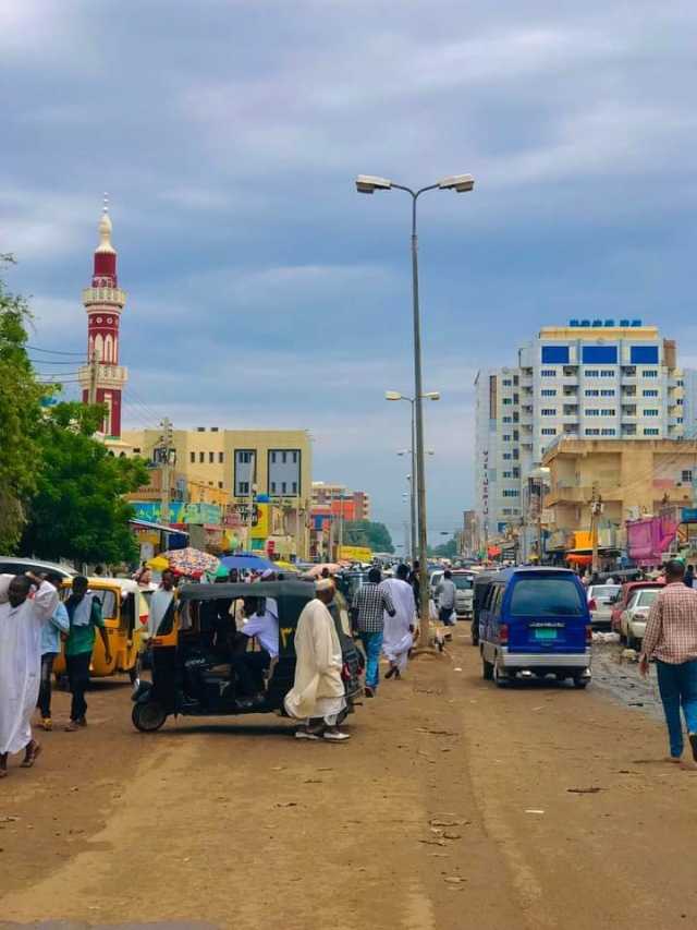 انخفاض قيمة الجنيه السوداني يضاعف أسعار السلع بالجزيرة