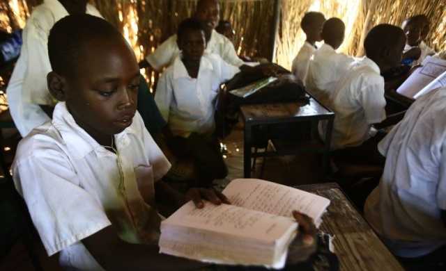 السودان .. معلمة: معظم الطلاب انضموا إلى الحركات المسلحة بدارفور