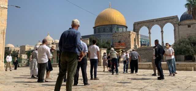 “مؤسسات القدس” تحذر من تصاعد الاعتداءات العدو ومستوطنيه بحق “الأقصى”