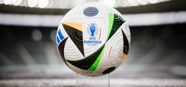 “يويفا” يزيح الستار عن الكرة الرسمية لبطولة يورو 2024
