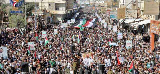 مسيرات حاشدة بصعدة تحت شعار “معكم حتى النصر والأمريكي لن يوقفنا”