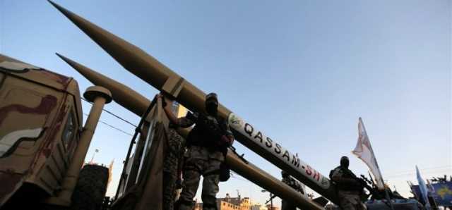 صواريخ “حماس”تستهدفُ قاعدة إسرائيلية مرتبطة بـ”البرنامج النووي”